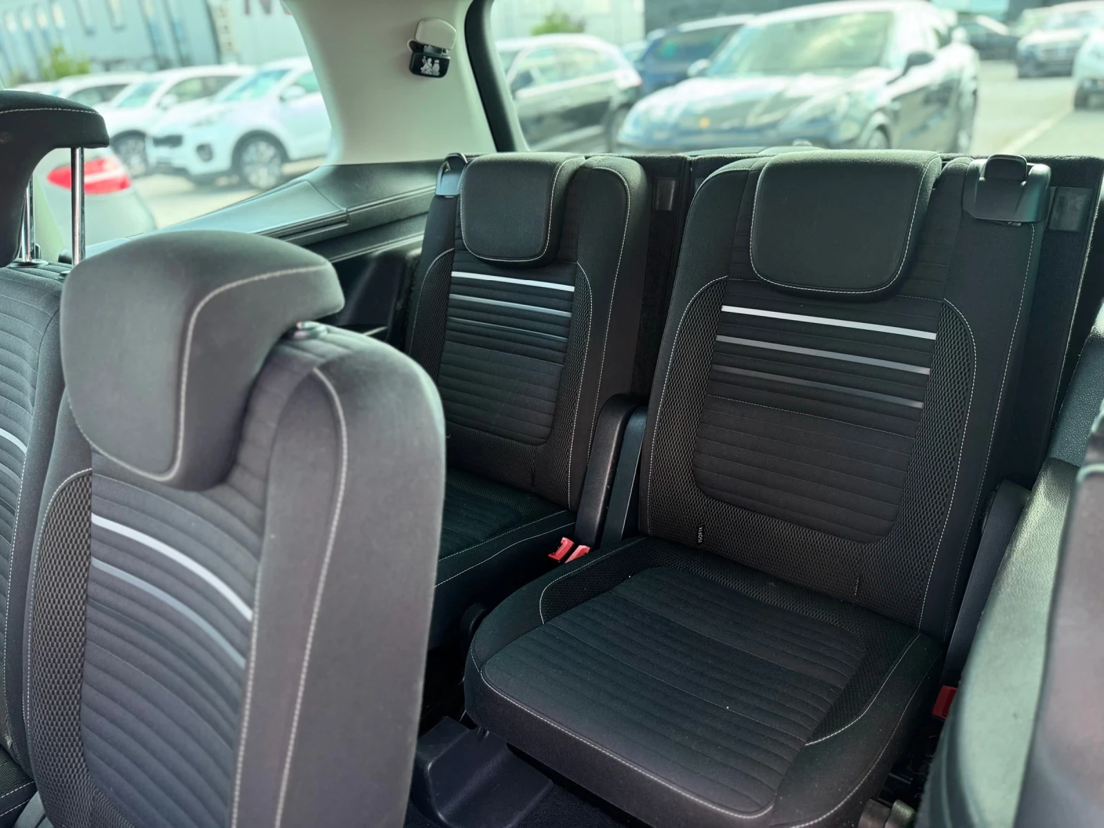 VW Sharan 2.0TDI CUB 6+ 1, снимка 13 - Автомобили и джипове - 54791047