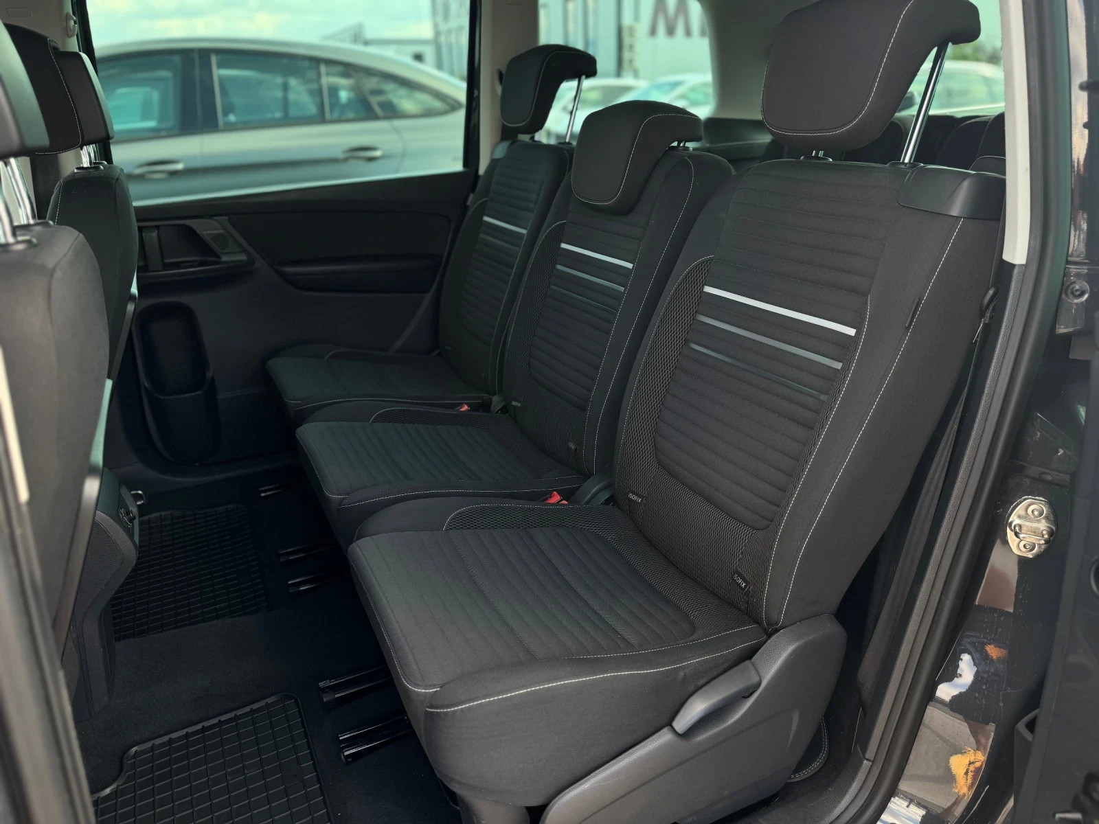 VW Sharan 2.0TDI CUB 6+ 1, снимка 10 - Автомобили и джипове - 54791047
