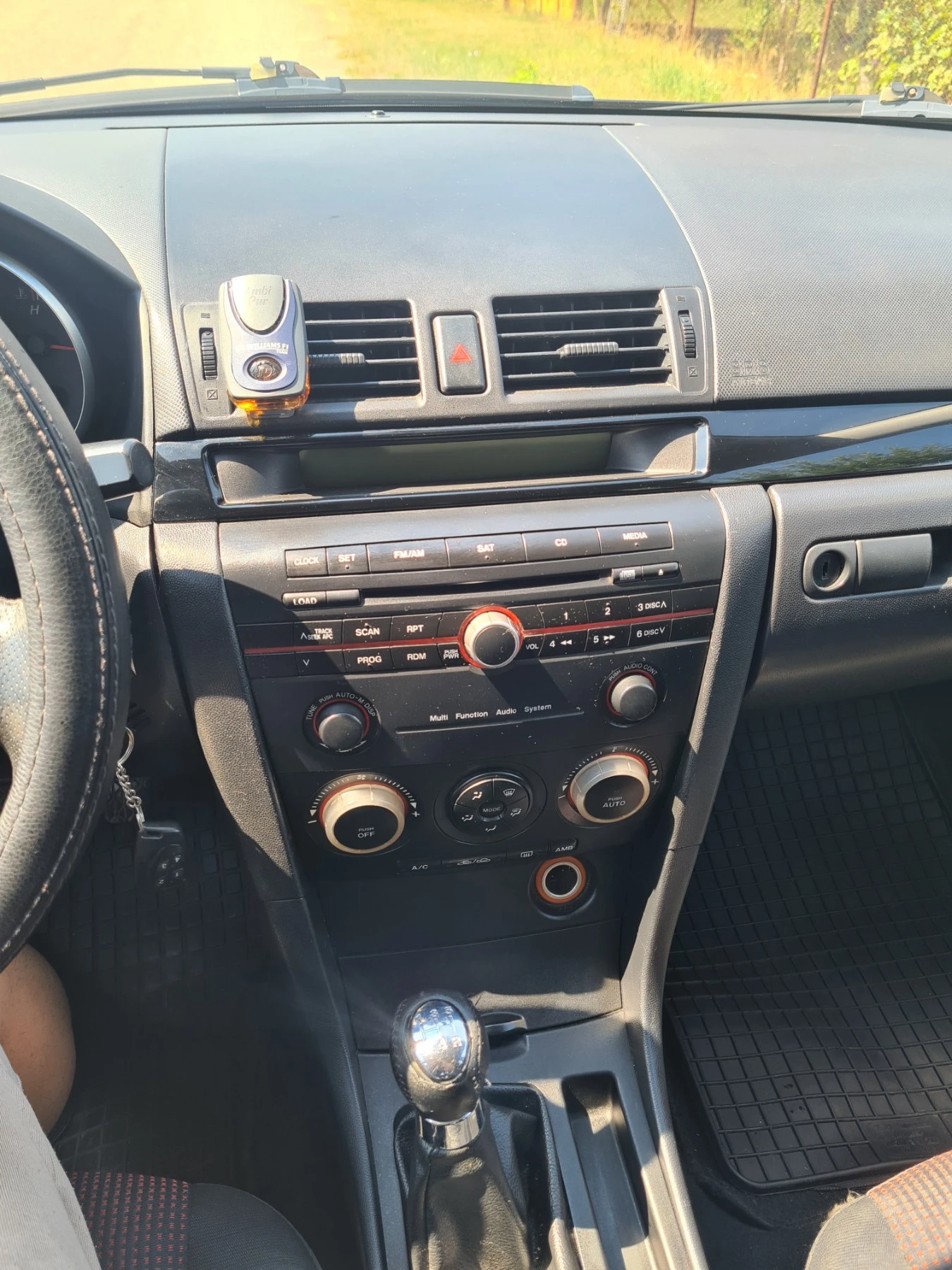 Mazda 3 1.6D, снимка 8 - Автомобили и джипове - 55389888