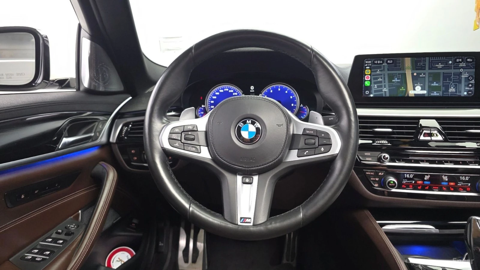 BMW 540 xDrive* M PACK* 360* HUD* DISTRO* H/K* ОБДУХВАНЕ, снимка 11 - Автомобили и джипове - 55460109