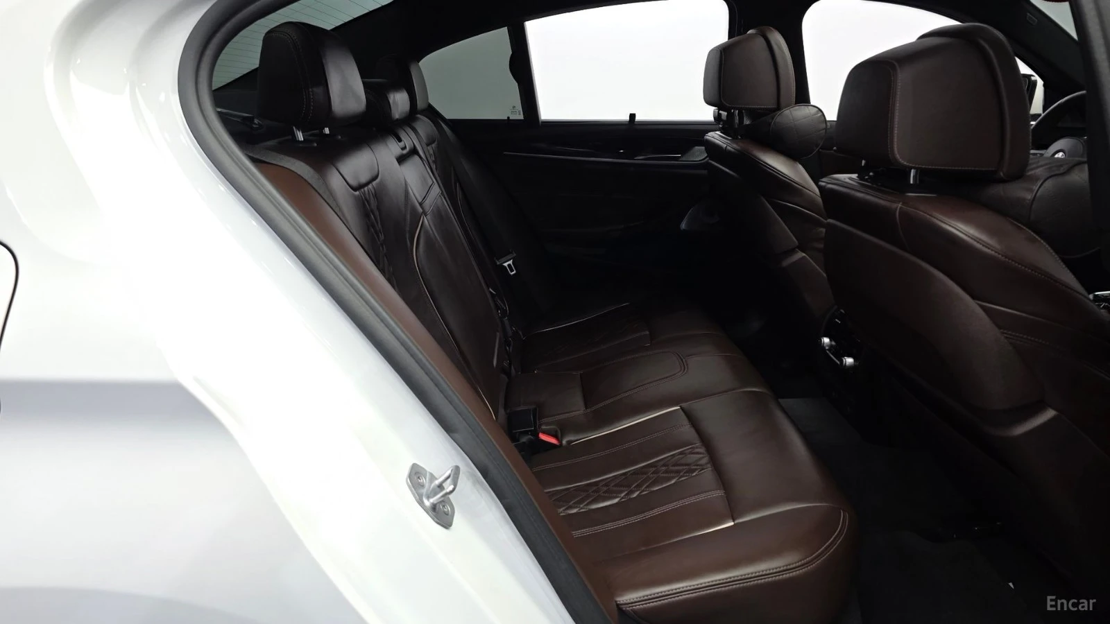 BMW 540 xDrive* M PACK* 360* HUD* DISTRO* H/K* ОБДУХВАНЕ, снимка 10 - Автомобили и джипове - 55460109