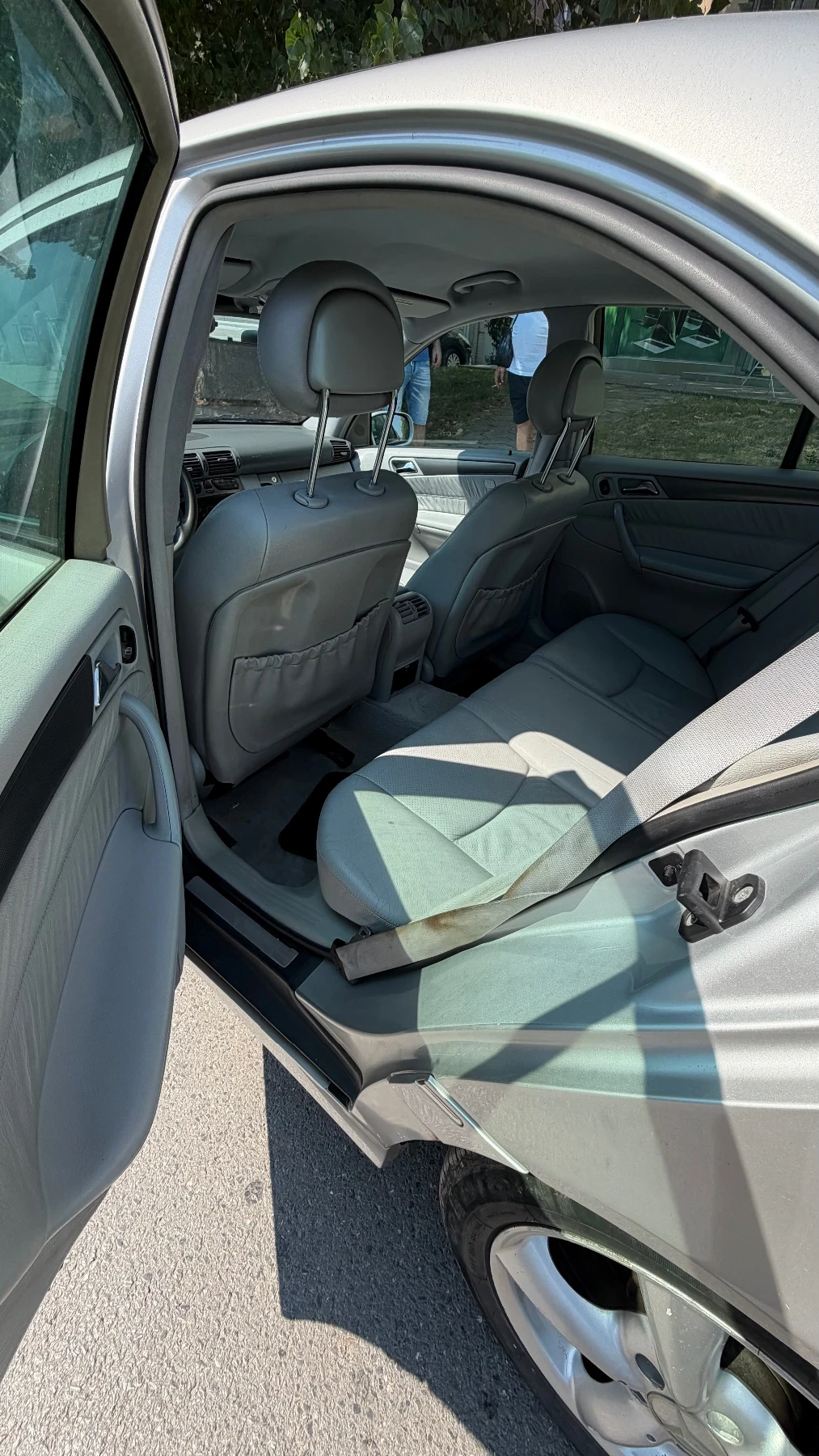 Mercedes-Benz C 220, снимка 7 - Автомобили и джипове - 55772031