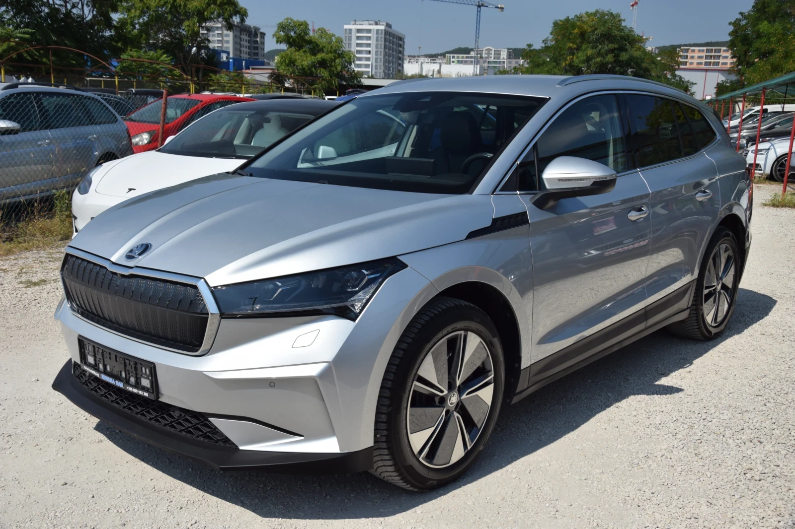 Skoda Enyaq 80, снимка 3 - Автомобили и джипове - 55802768