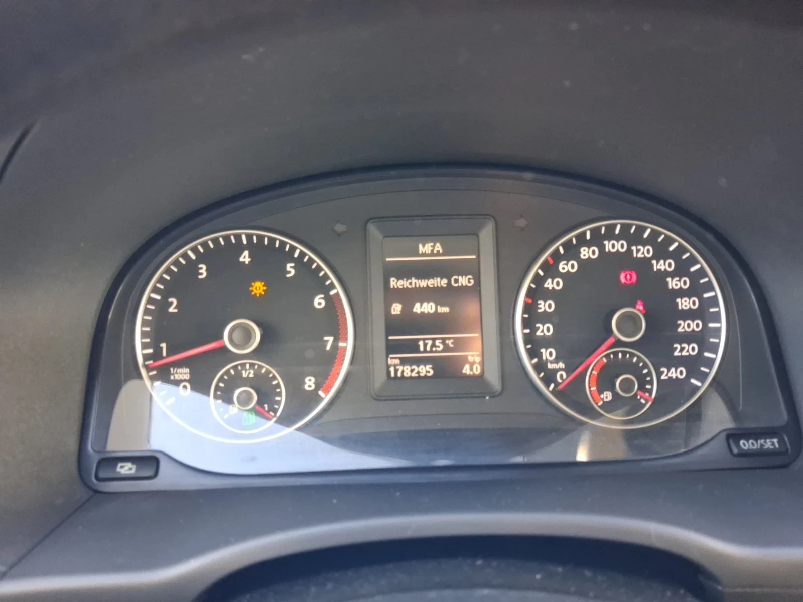 VW Caddy 2.0 Метан 30е 430км , снимка 16 - Автомобили и джипове - 56335496