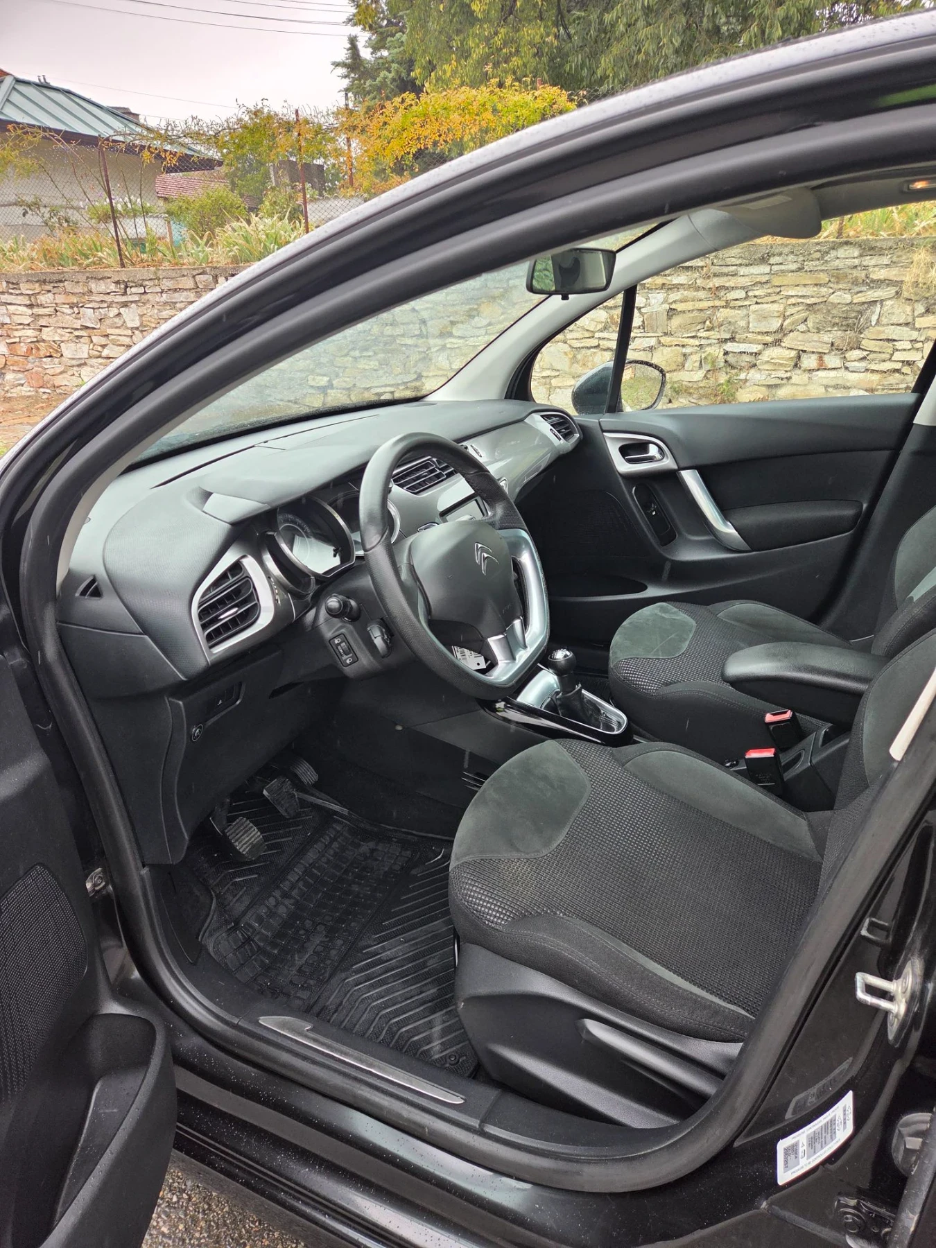 Citroen C3 1.4i 75ps, снимка 10 - Автомобили и джипове - 56464324