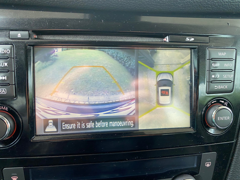 Nissan Qashqai 1.6cdi kamera* panorama* pamet* Ful, снимка 12 - Автомобили и джипове - 46355106