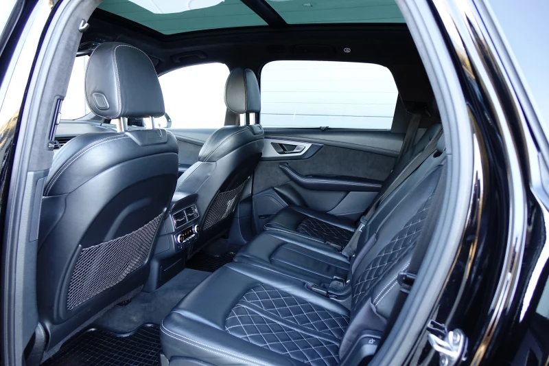 Audi SQ7 3XS-LINE* RS* HD LED LIGHTS* PANO* 360* , снимка 16 - Автомобили и джипове - 52705369