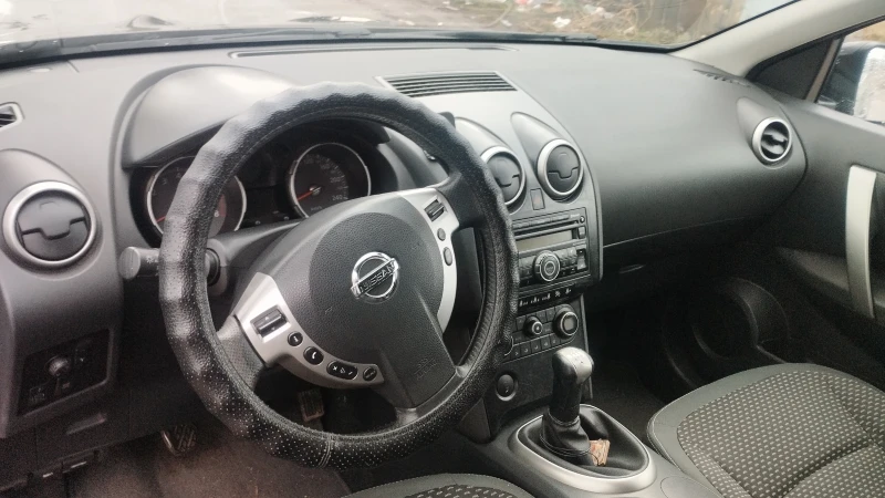 Nissan Qashqai 1.6, снимка 5 - Автомобили и джипове - 53297195