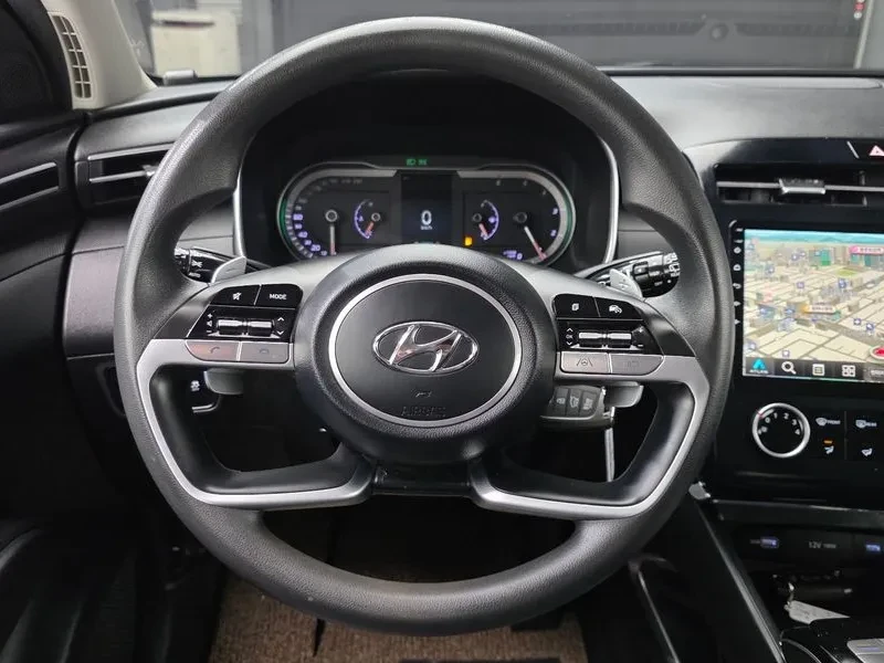 Hyundai Tucson DIESEL 2.0 4WD MODERN, снимка 13 - Автомобили и джипове - 55263471