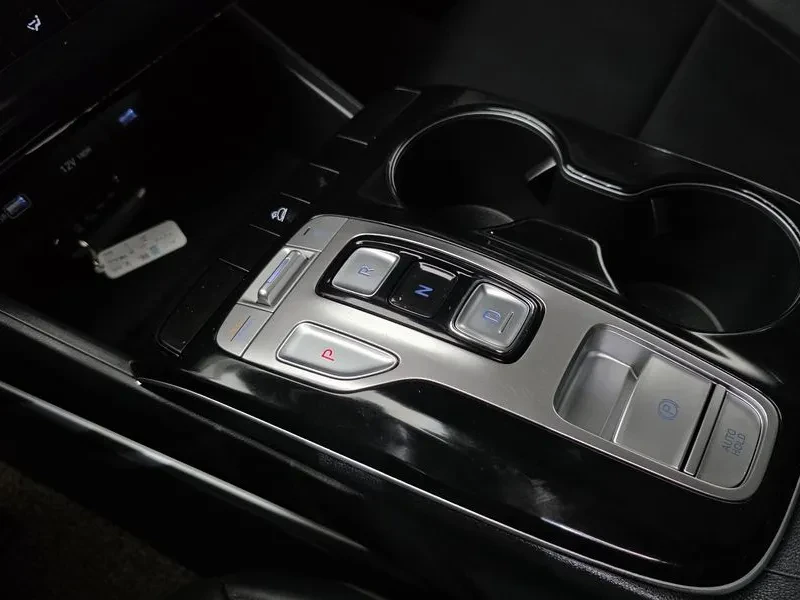 Hyundai Tucson DIESEL 2.0 4WD MODERN, снимка 9 - Автомобили и джипове - 55263471