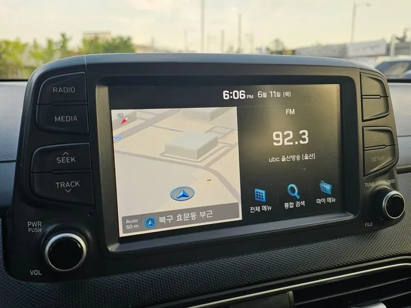Hyundai Kona 1.6D - САМО 30% АВАНС, снимка 11 - Автомобили и джипове - 56028494