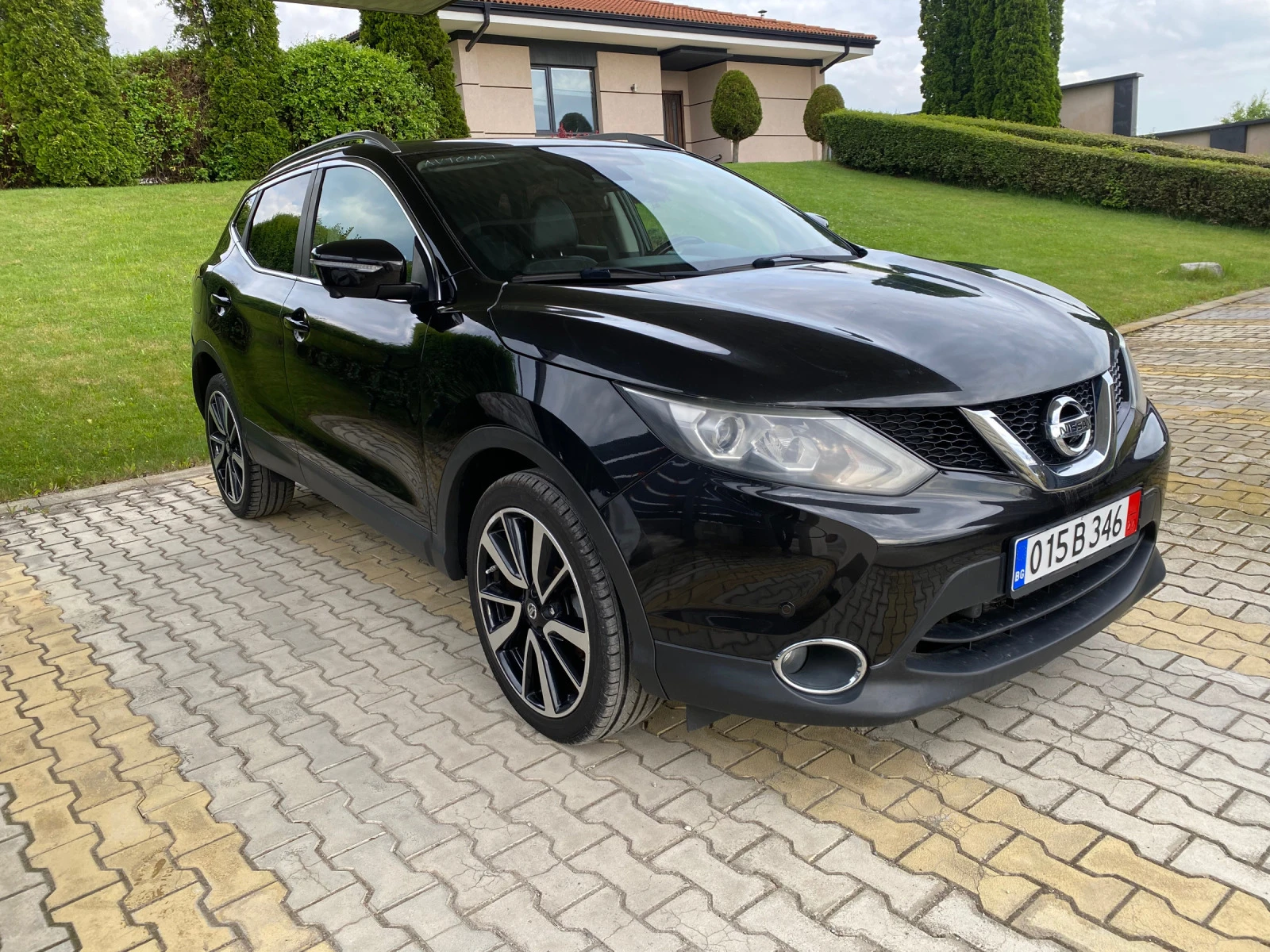 Nissan Qashqai 1.6cdi kamera* panorama* pamet* Ful - [1] 