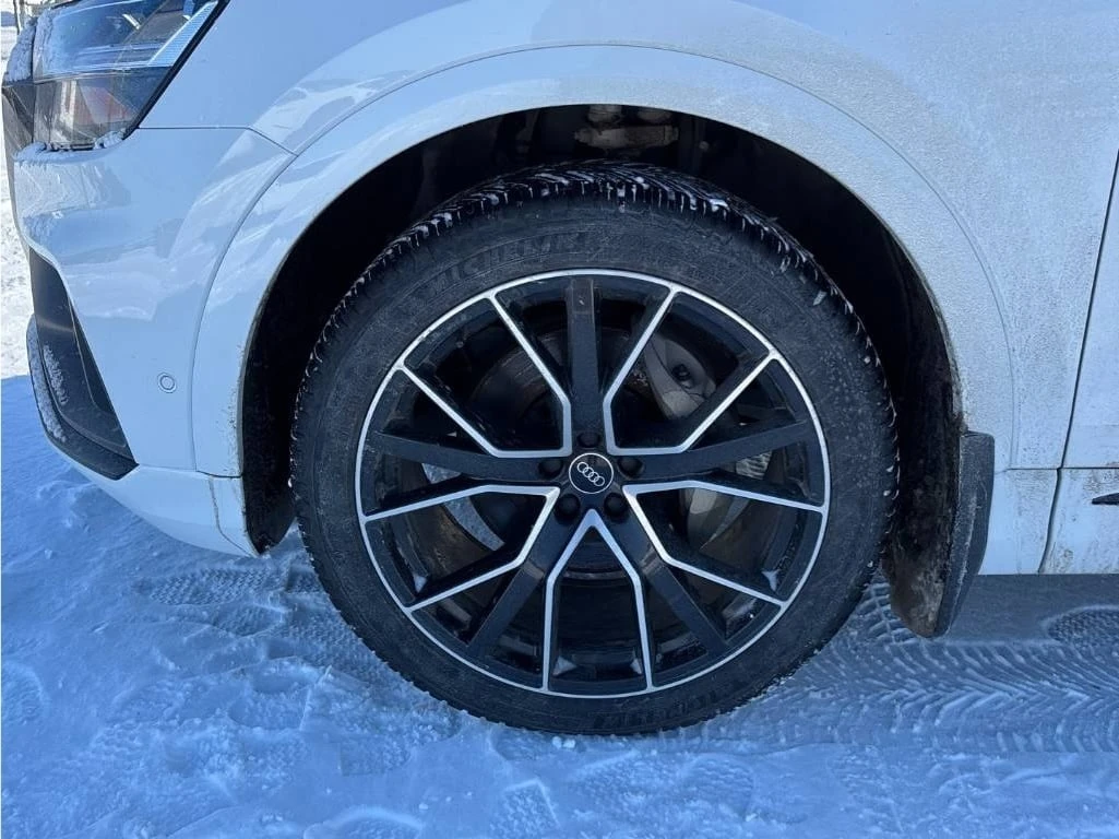 Audi Q8 Progressiv 55 TFSI quattro * CARFAX* АВТОФИНАНСИРА - изображение 7