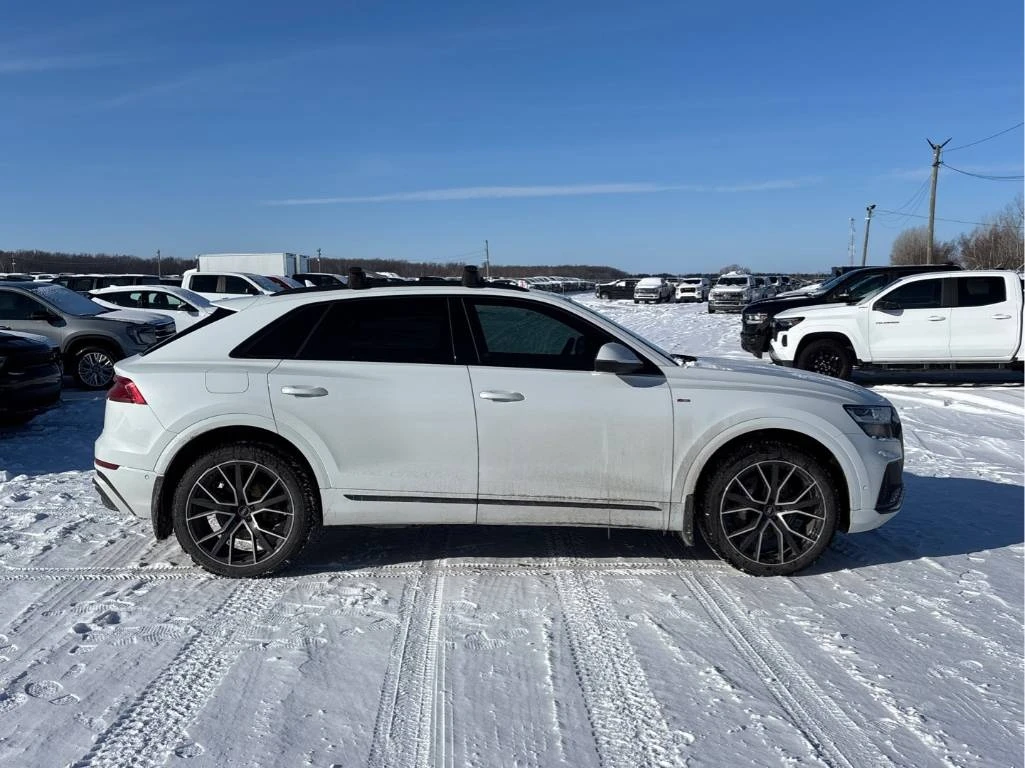 Audi Q8 Progressiv 55 TFSI quattro * CARFAX* АВТОФИНАНСИРА - изображение 4