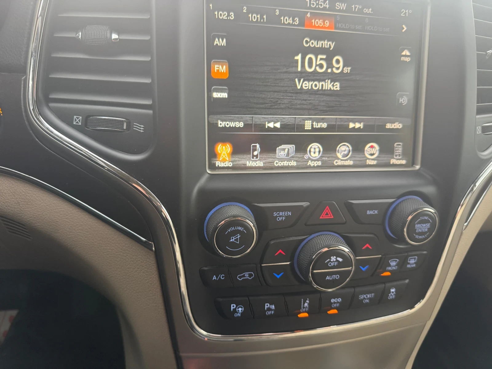 Jeep Grand cherokee 5.7 HEMI Limited 29000км!, снимка 15 - Автомобили и джипове - 53726342