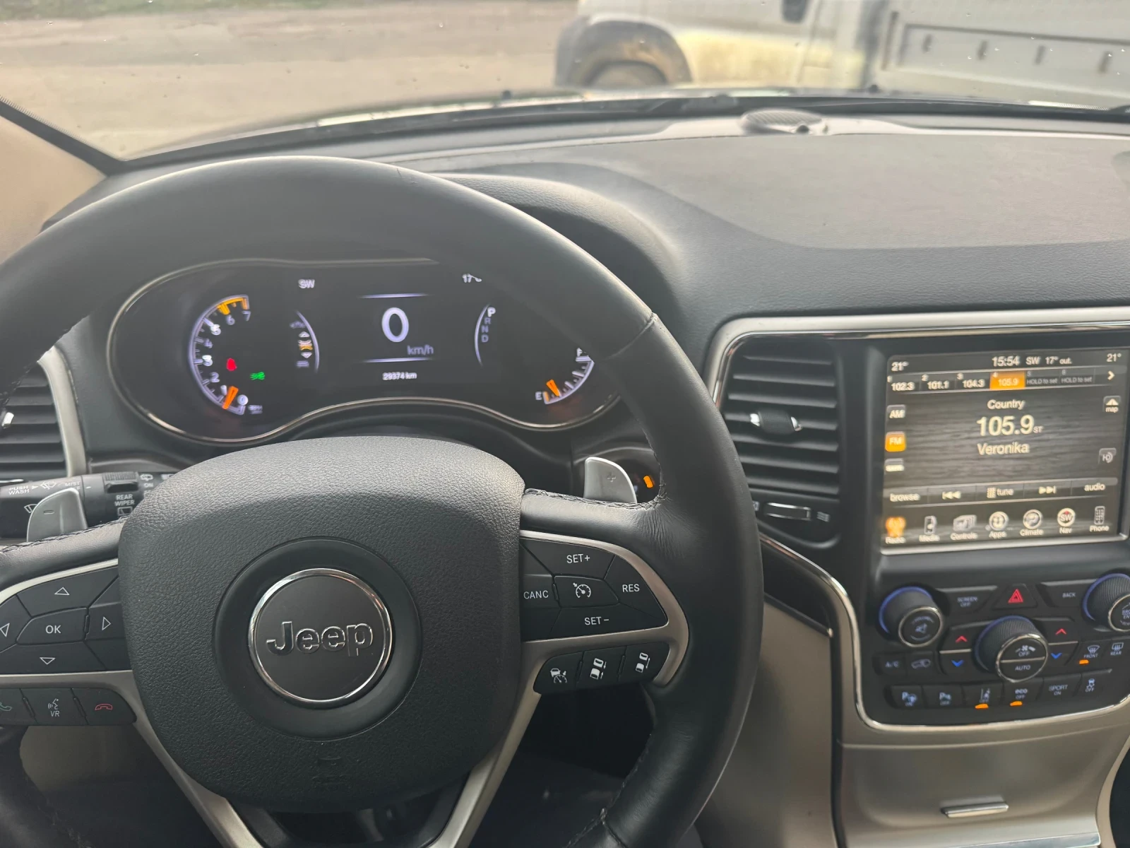 Jeep Grand cherokee 5.7 HEMI Limited 29000км!, снимка 17 - Автомобили и джипове - 53726342