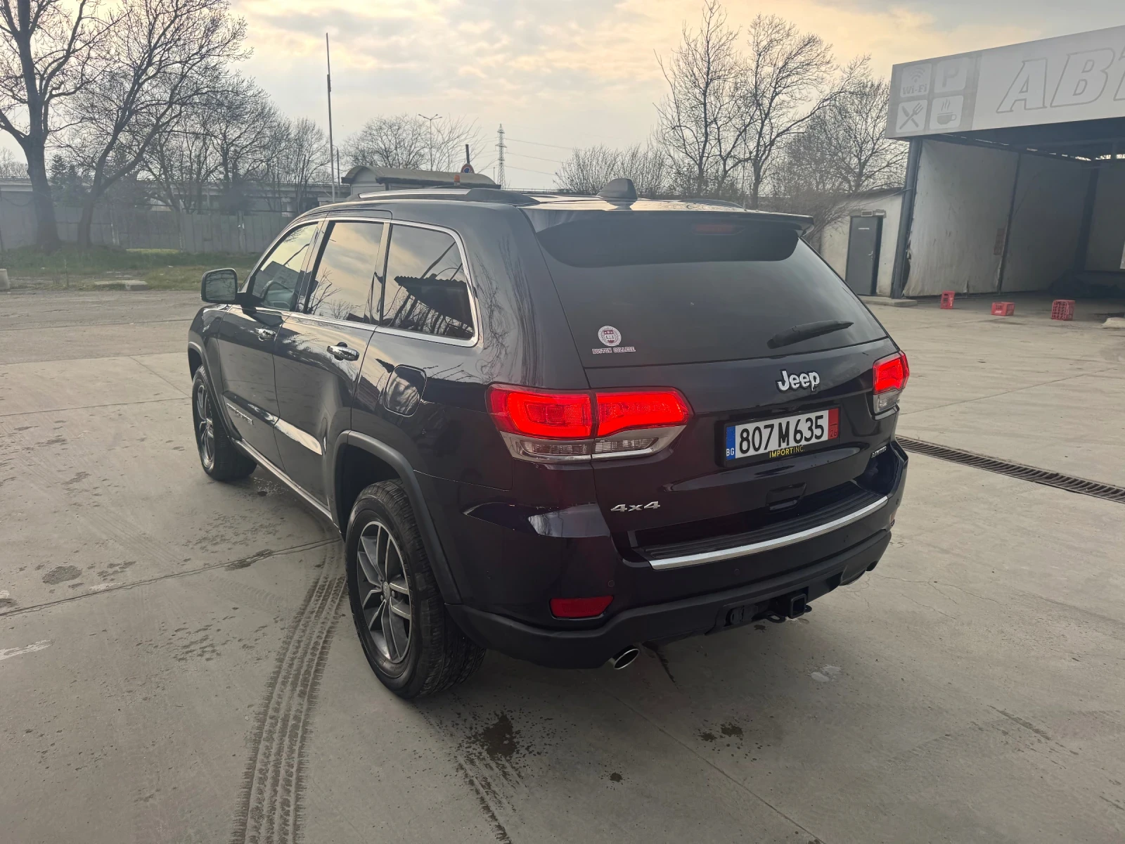 Jeep Grand cherokee 5.7 HEMI Limited 29000км!, снимка 6 - Автомобили и джипове - 53726342