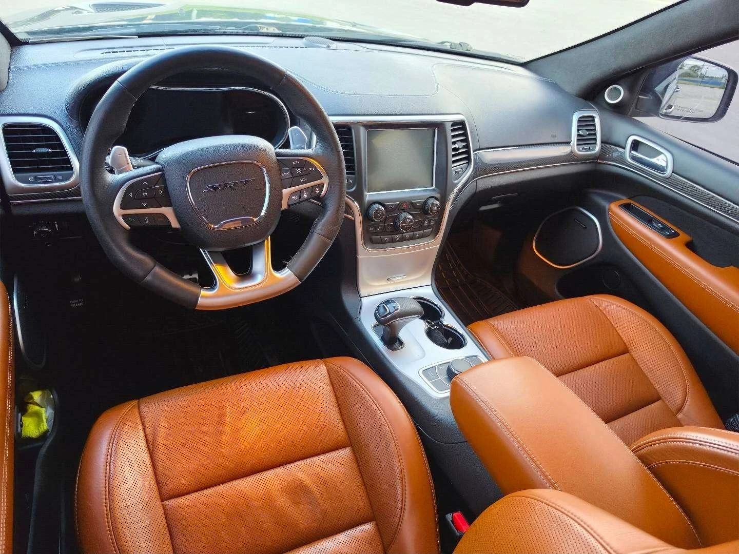 Jeep Grand cherokee SRT, ЦЕНА до БГ, снимка 10 - Автомобили и джипове - 55326796