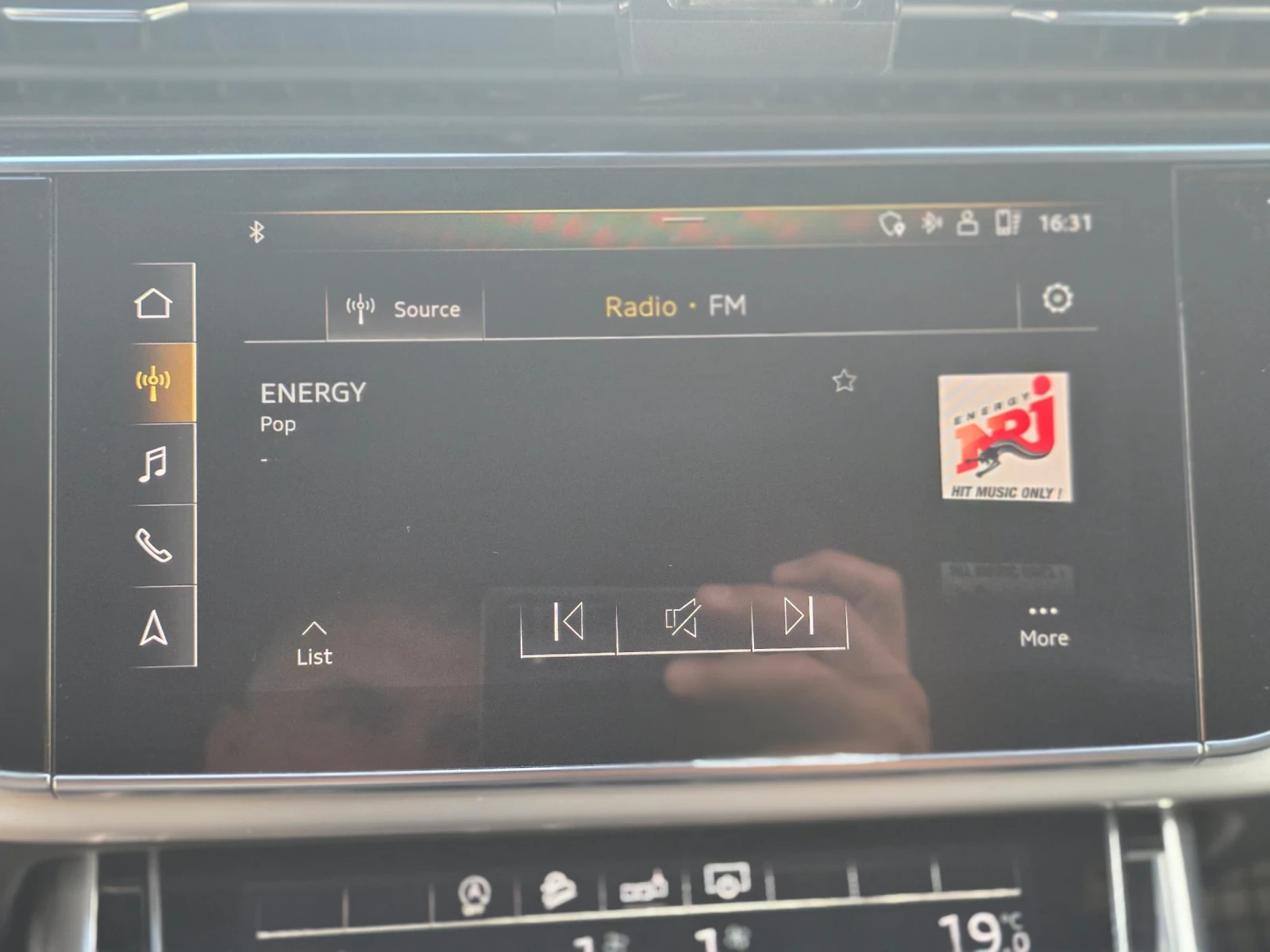 Audi Q8, снимка 3 - Автомобили и джипове - 55415637