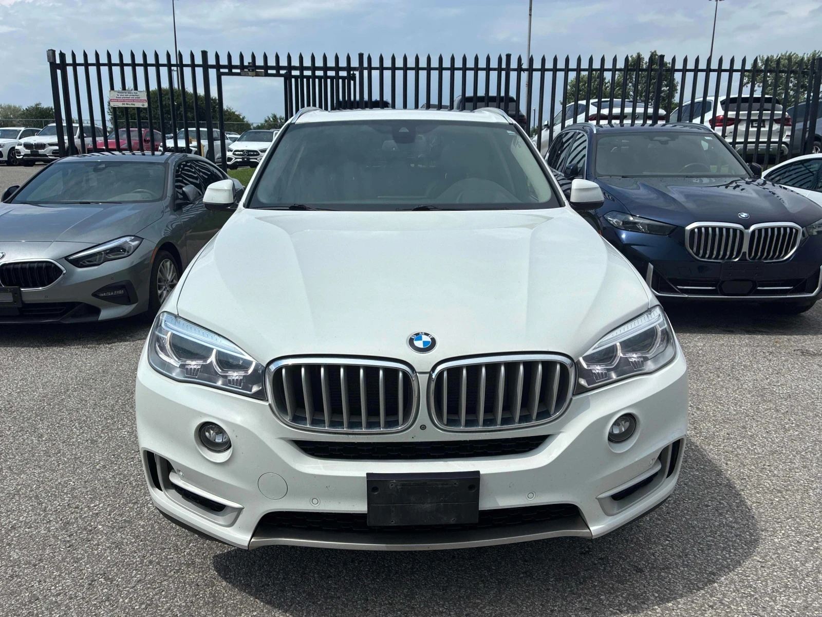 BMW X5 XDrive35i* HARMAN KARDON* ПОДГРЕВ* CARFAX , снимка 2 - Автомобили и джипове - 55590090