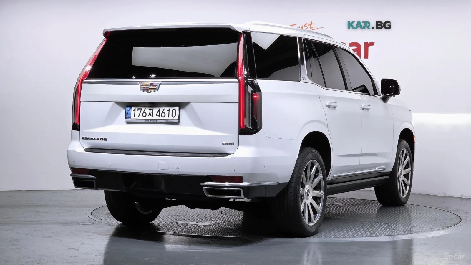 Cadillac Escalade 6.2* LUXURY* PLATINUM* ПОДГР* ОБДУХ* ПАНО* 360* FU, снимка 2 - Автомобили и джипове - 56180068