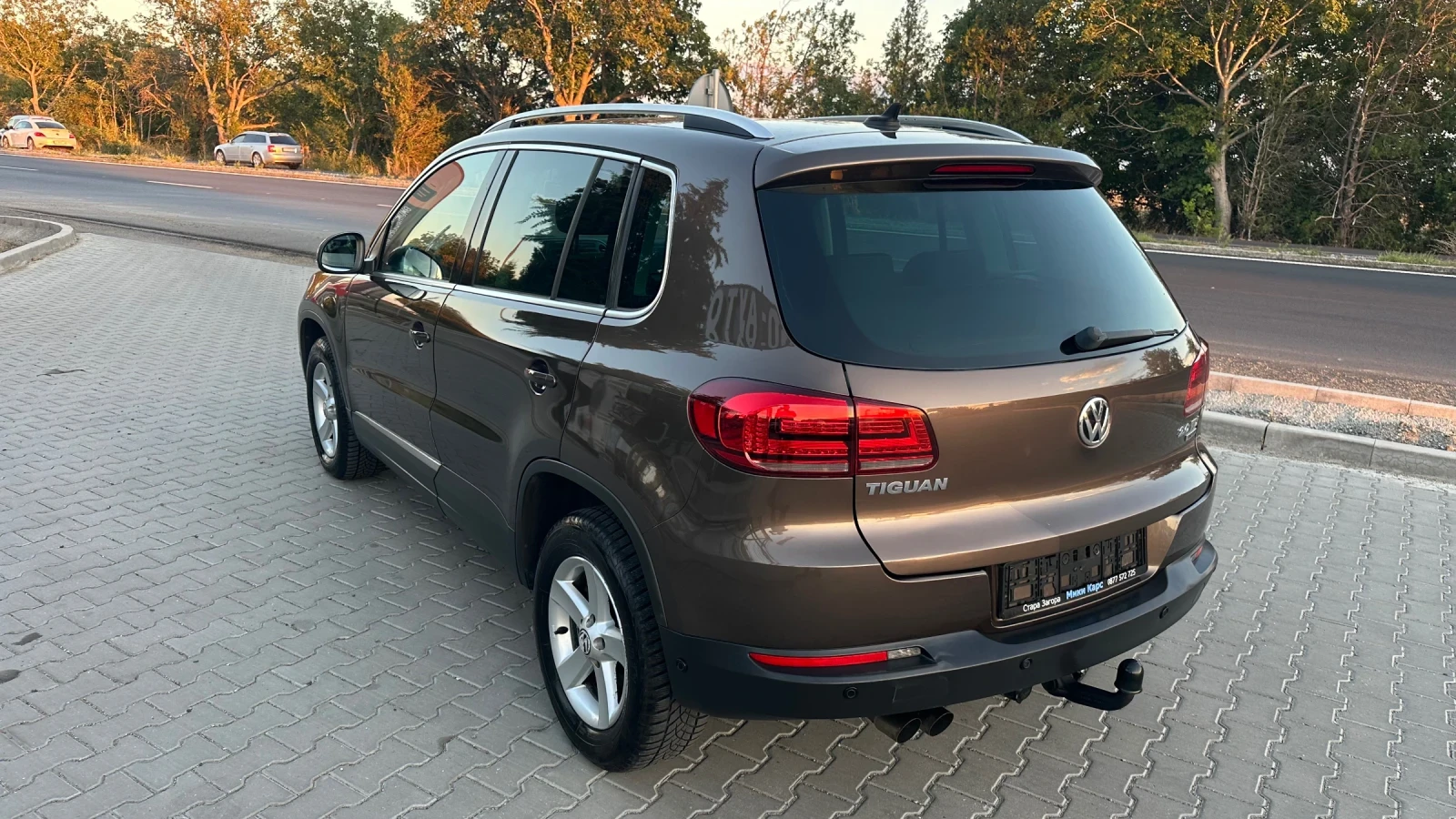 VW Tiguan 2.0tdi Автомат Лед Панорама Камера 4х4, снимка 3 - Автомобили и джипове - 56299228