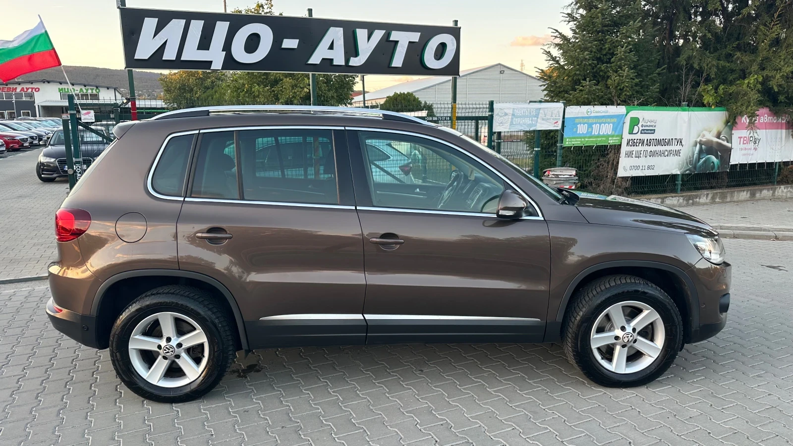 VW Tiguan 2.0tdi Автомат Лед Панорама Камера 4х4, снимка 6 - Автомобили и джипове - 56299228