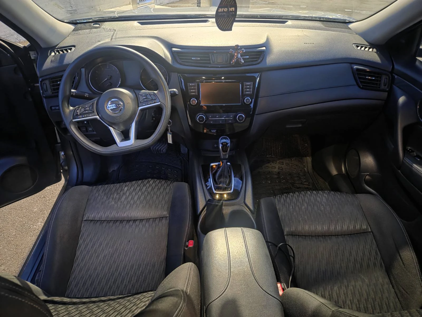 Nissan Rogue T32, снимка 8 - Автомобили и джипове - 56485939
