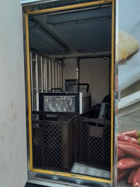 Ford Transit 2.2TDCI/ХЛАДИЛЕН/КЛЕТКИ/12V/220V, снимка 16