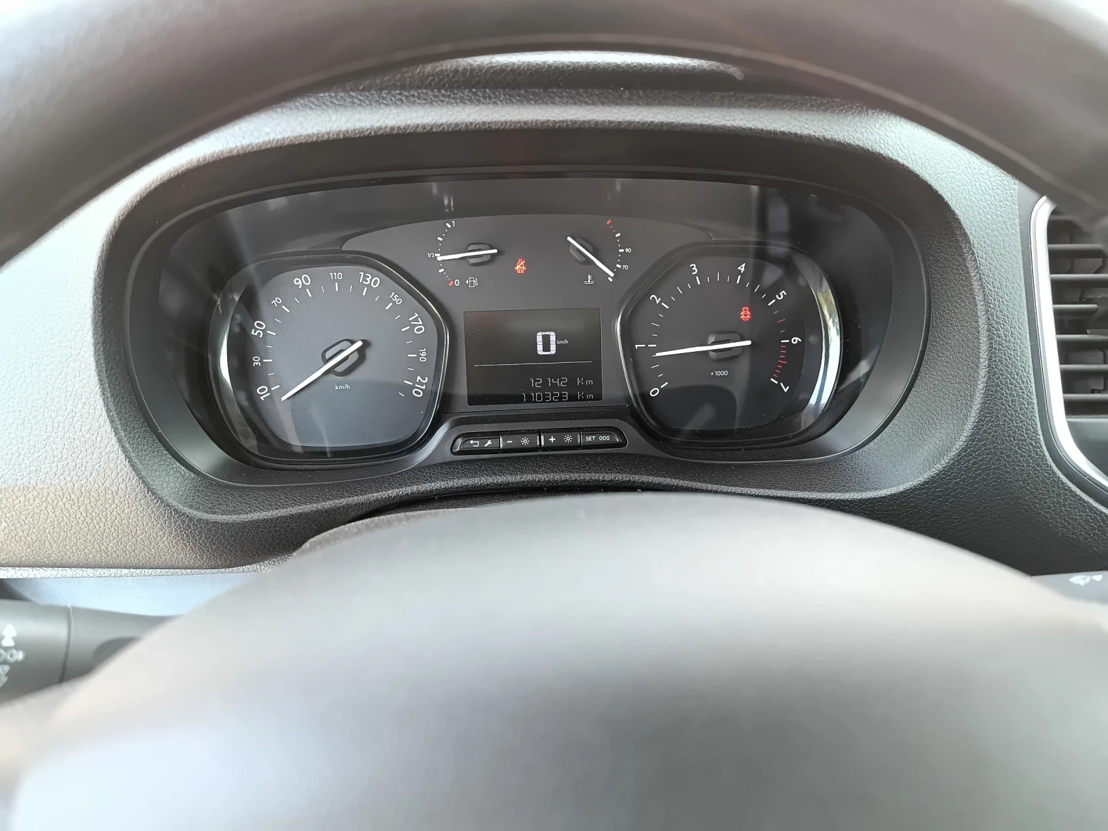 Opel Vivaro Zafira life - изображение 7