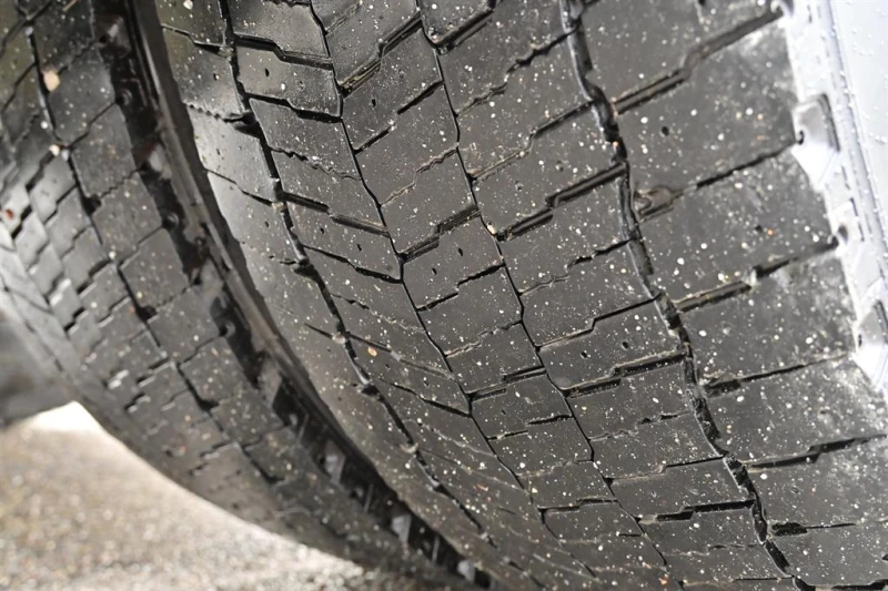 Iveco Stralis 500 Ретардер, 2 легла, снимка 17 - Камиони - 51893471