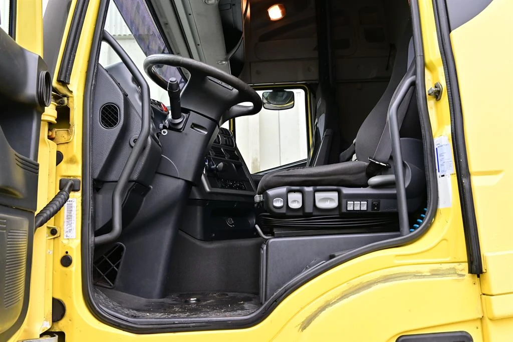 Iveco Stralis 500 Ретардер, 2 легла - изображение 7