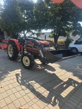 Трактор Kubota Kubota GL27, с челен товарач и фреза.