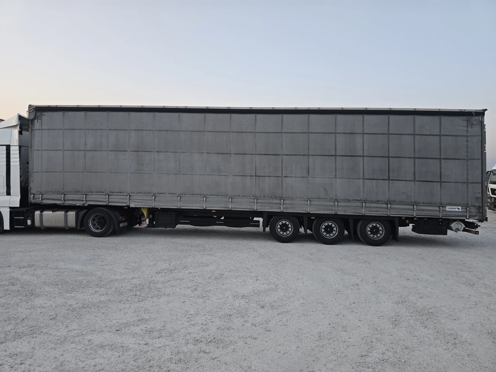 Полуремарке Schmitz БОРДОВО, ТРИСТРАННА ЩОРА