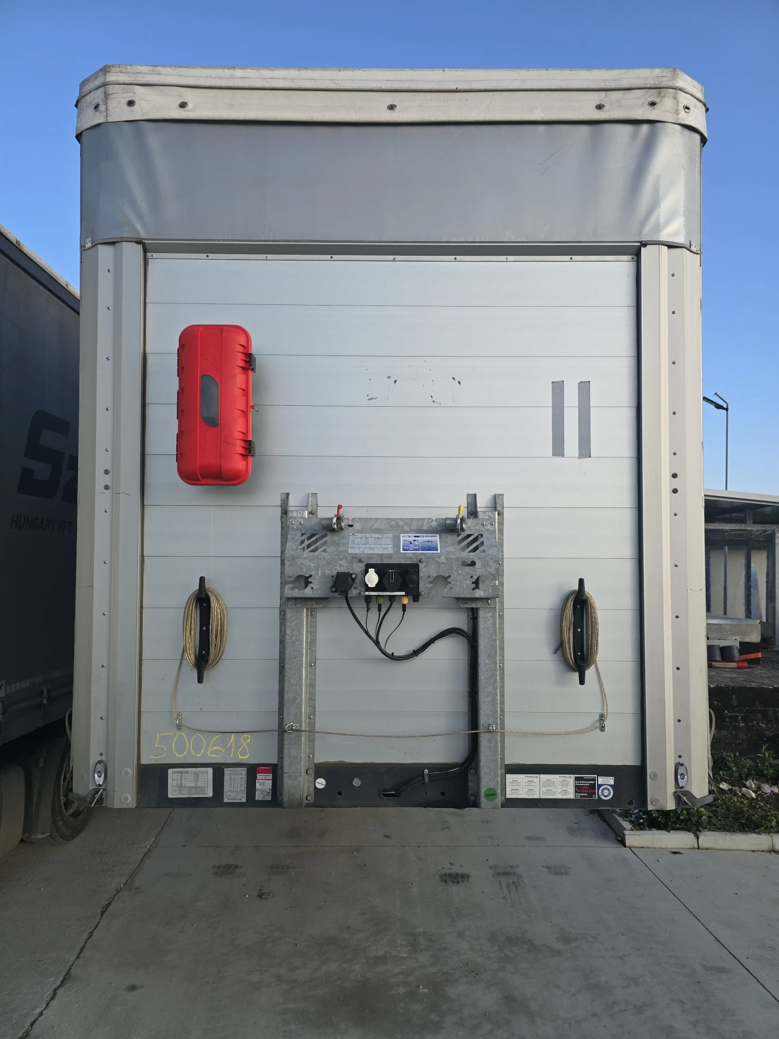 Полуремарке Schwarzmuller БОРДОВО, ТРИСТРАННА ЩОРА, снимка 8 - Ремаркета - 53805475