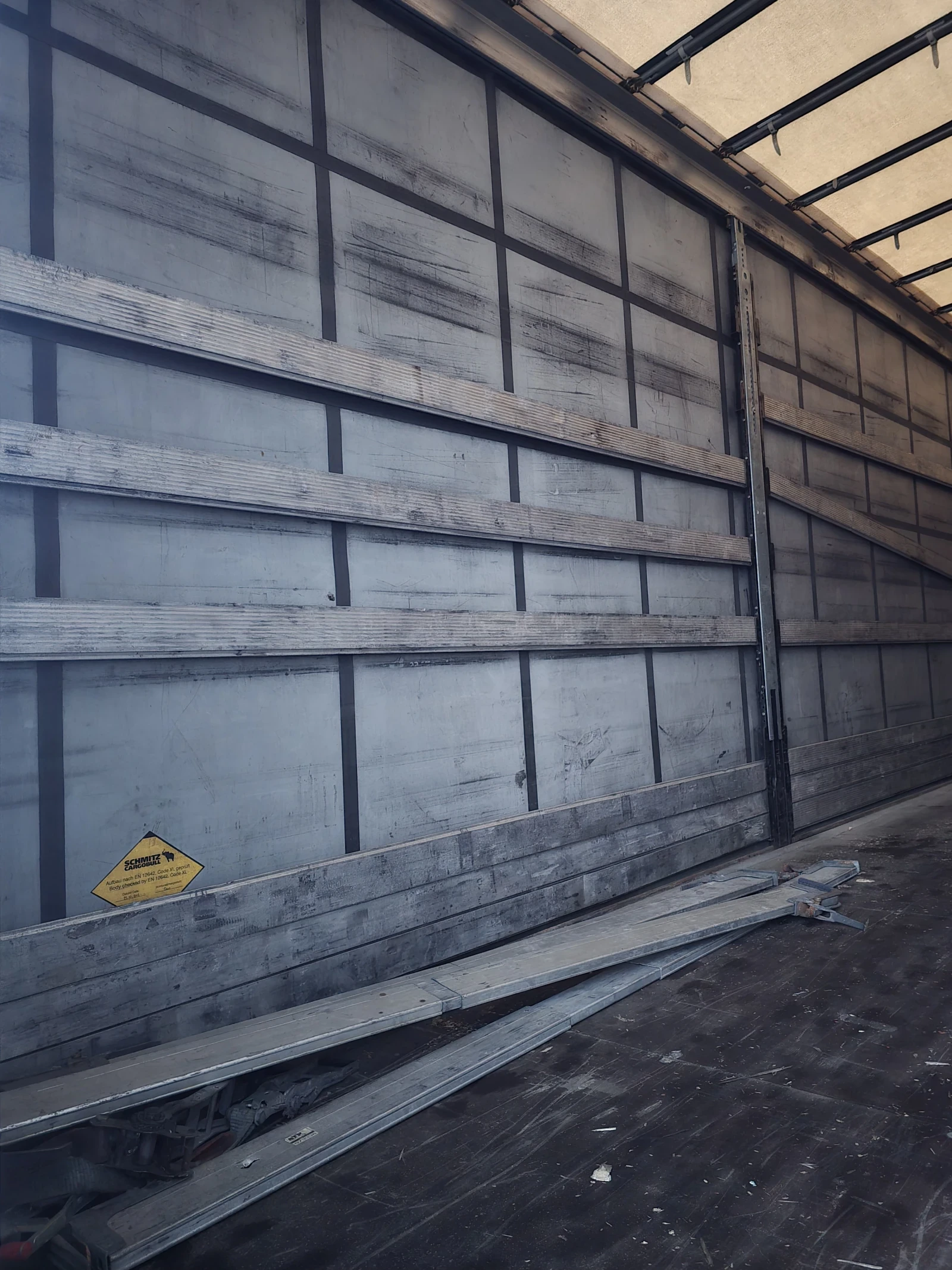 Полуремарке Schmitz БОРДОВО, ТРИСТРАННА ЩОРА, снимка 7 - Ремаркета - 53805475