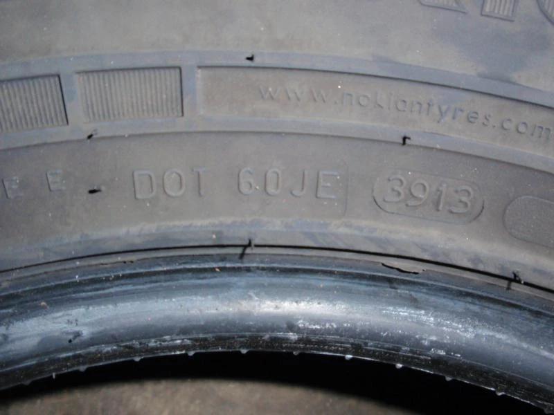 Гуми Всесезонни 235/65R16, снимка 12 - Гуми и джанти - 8927355