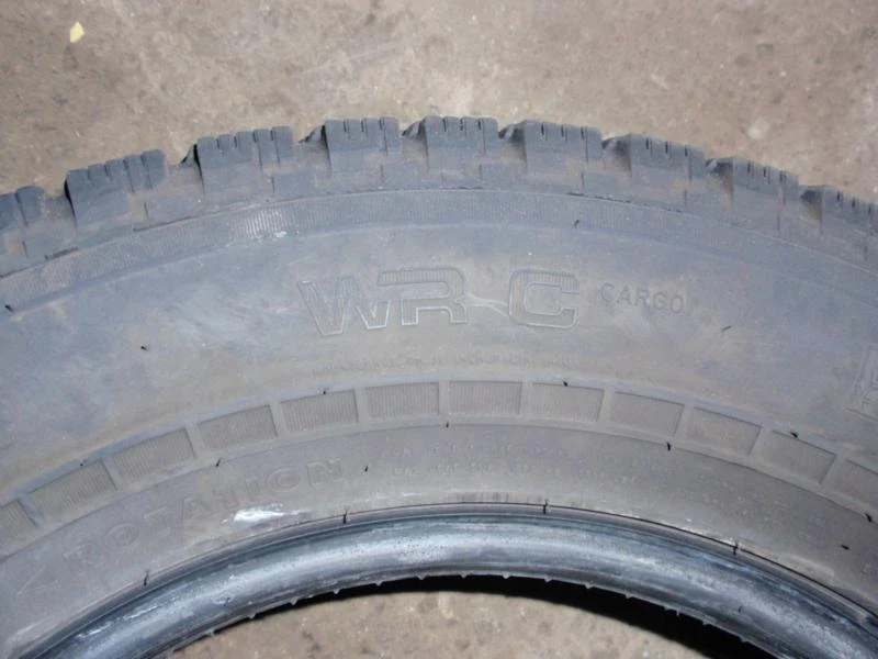 Гуми Всесезонни 235/65R16, снимка 9 - Гуми и джанти - 8927355