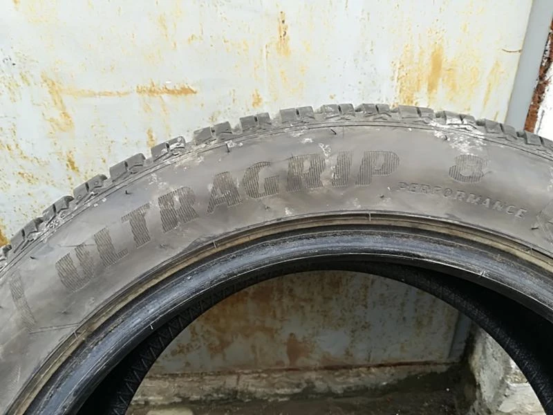 Гуми Зимни 215/55R17, снимка 6 - Гуми и джанти - 23094015