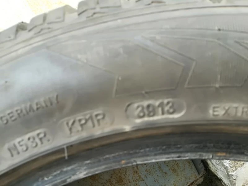 Гуми Зимни 215/55R17, снимка 7 - Гуми и джанти - 23094015