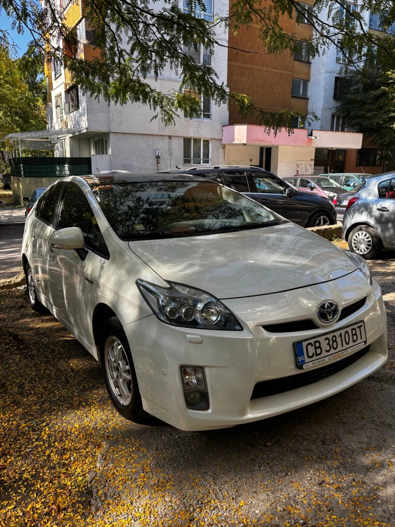 Toyota Prius, снимка 2 - Автомобили и джипове - 47383451