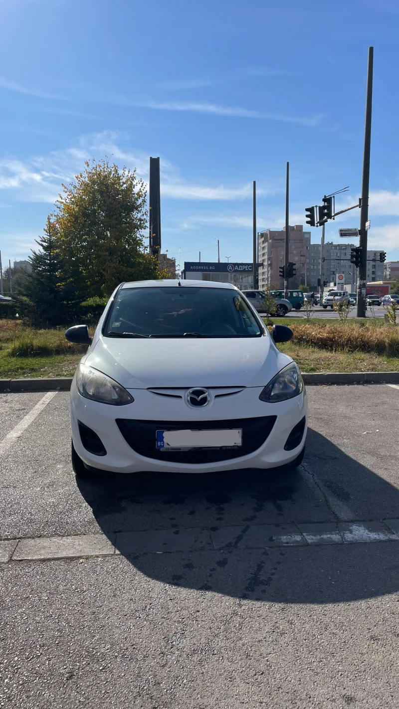 Mazda 2, снимка 2 - Автомобили и джипове - 47737734