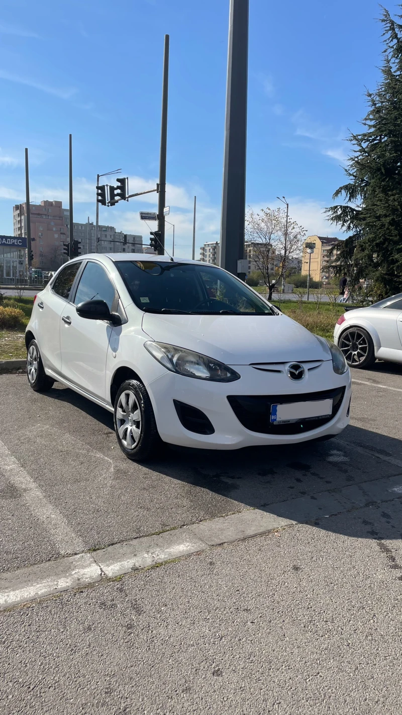 Mazda 2, снимка 1 - Автомобили и джипове - 47737734