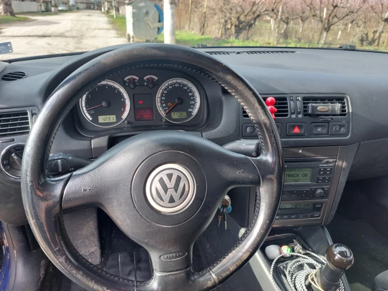 VW Bora, снимка 5 - Автомобили и джипове - 48325806