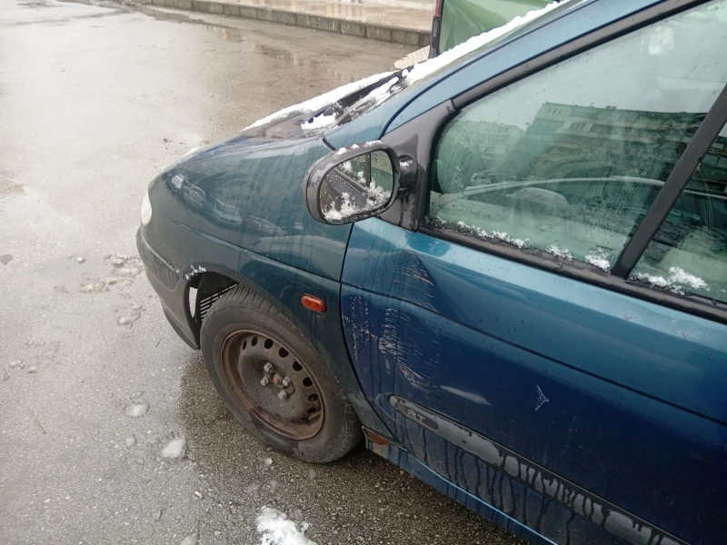 Renault Megane, снимка 3 - Автомобили и джипове - 48636832