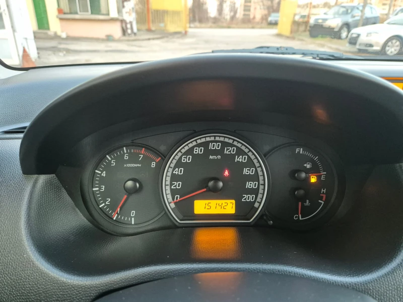 Suzuki Swift 1.3 I KLIMA 4x4, снимка 17 - Автомобили и джипове - 48985227