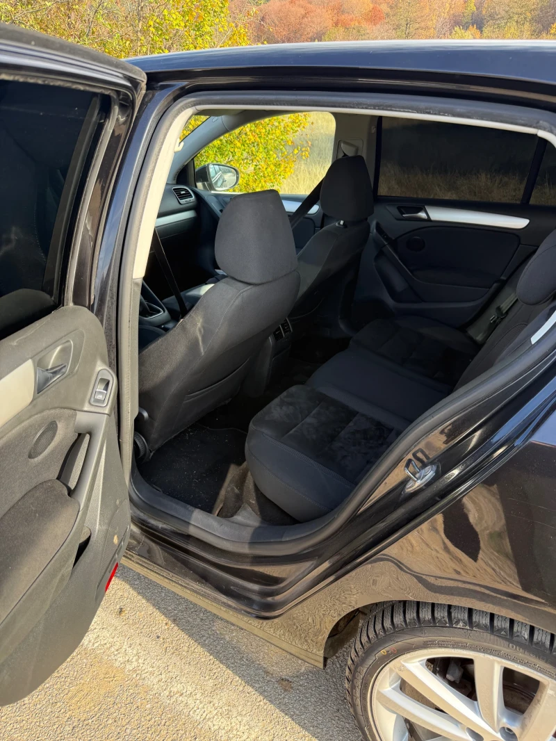 VW Golf, снимка 7 - Автомобили и джипове - 52395638