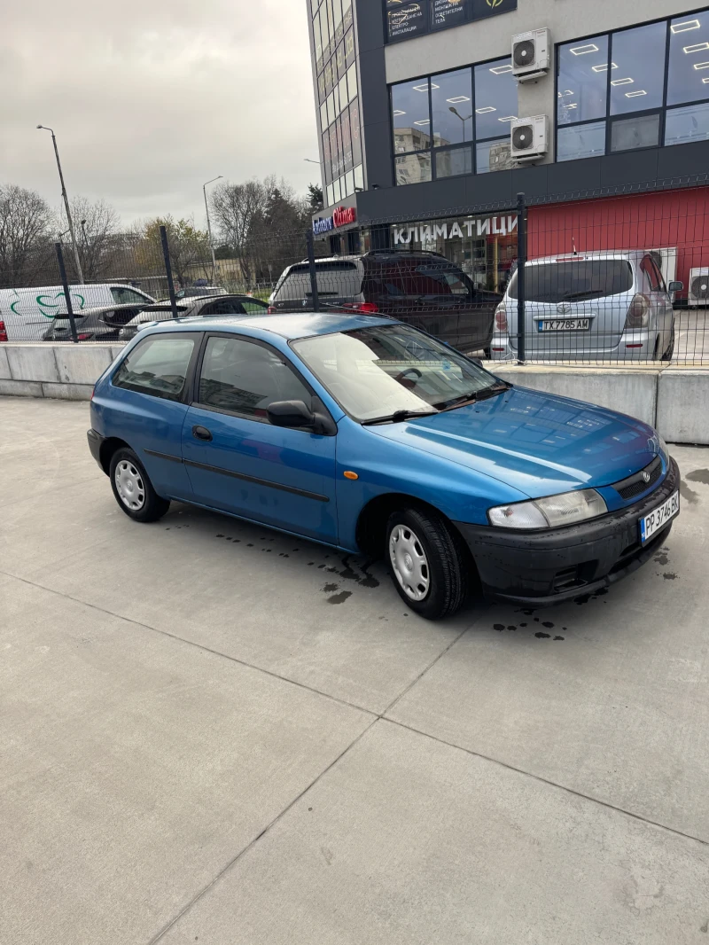 Mazda 323 1.3 16v, снимка 2 - Автомобили и джипове - 53088595