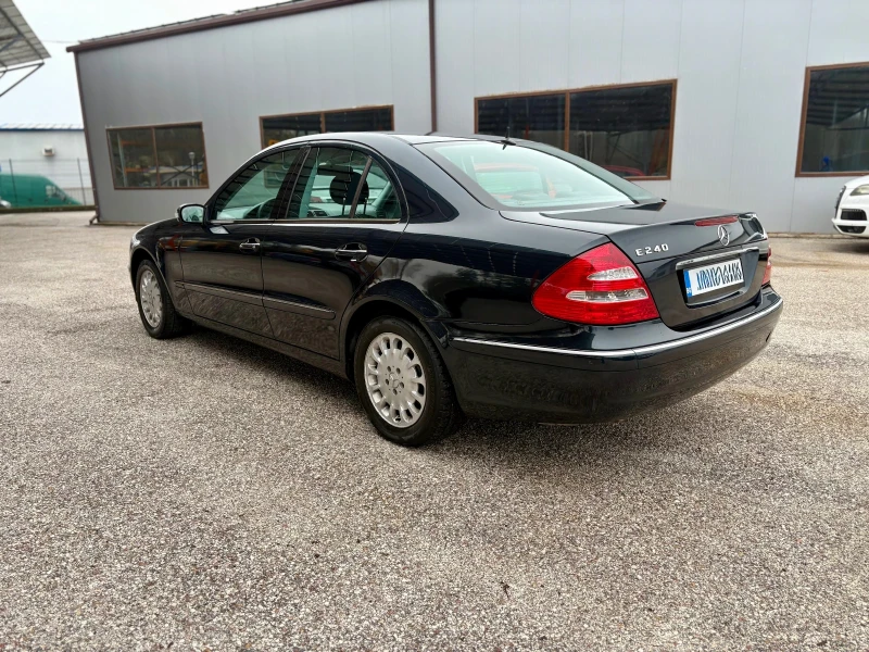 Mercedes-Benz E 240, снимка 4 - Автомобили и джипове - 53385316