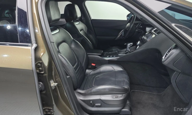 DS DS 5, снимка 11 - Автомобили и джипове - 53536354